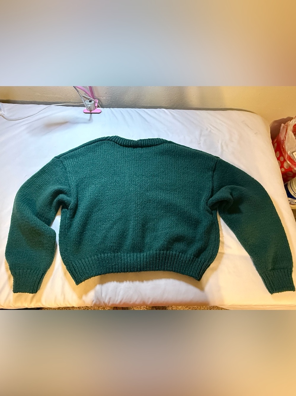 Cropped Green V‑Neck Cardigan with Croissant Appliqués - Picture 6 of 6